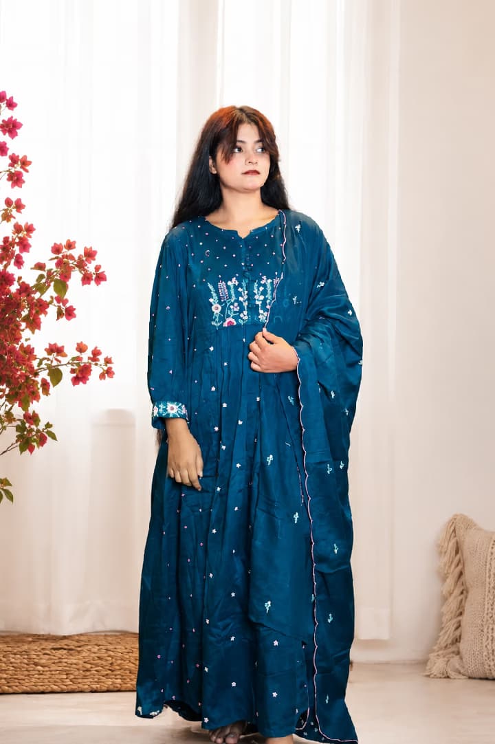 Floral Embroidered Kurta Set